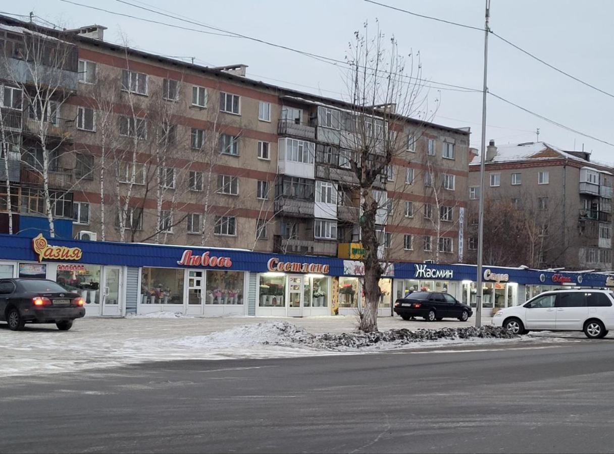 1 Комнатные Апартаменты На Садуакасова 24 Kokshetau Exterior foto